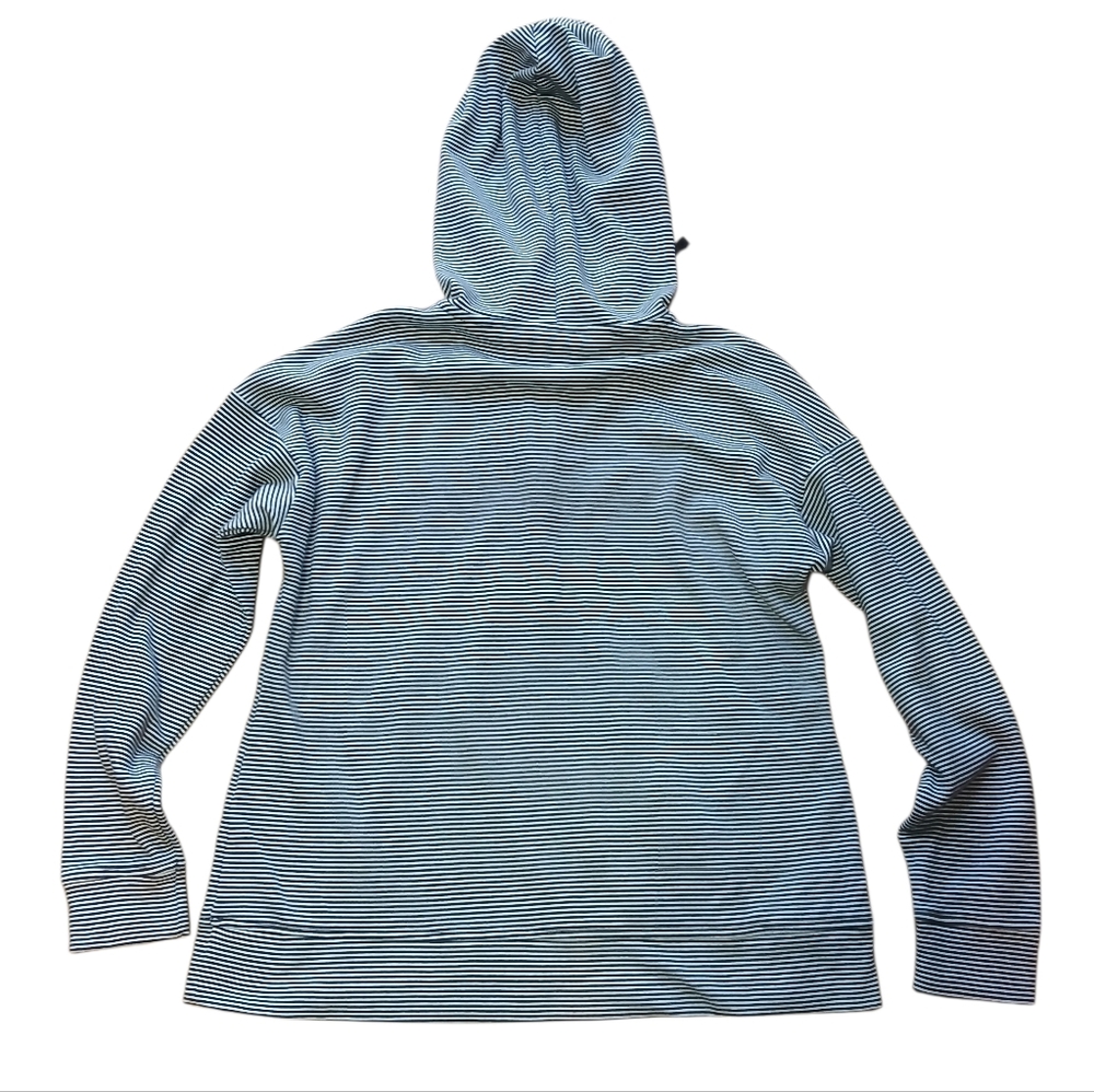 Croft & Barrow Women's Gray Textured Top Size Medium Petite - Picture 6 of 6